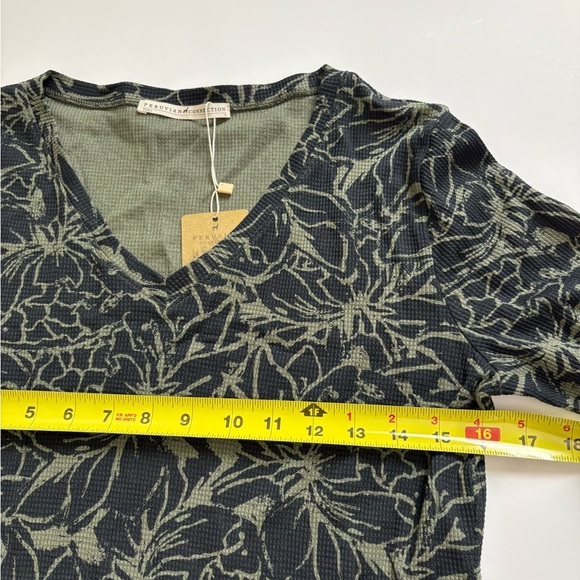 Peruvian Connection Trattoria Waffle Tunic Long Sleeve Olive Size Small New - Picture 6 of 6